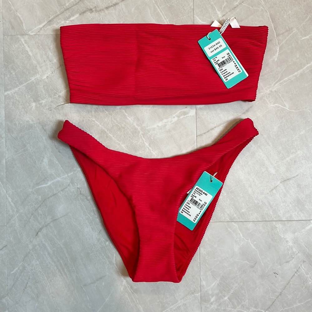 Seafolly set in Chili. Size US 6 Never worn, new with tags